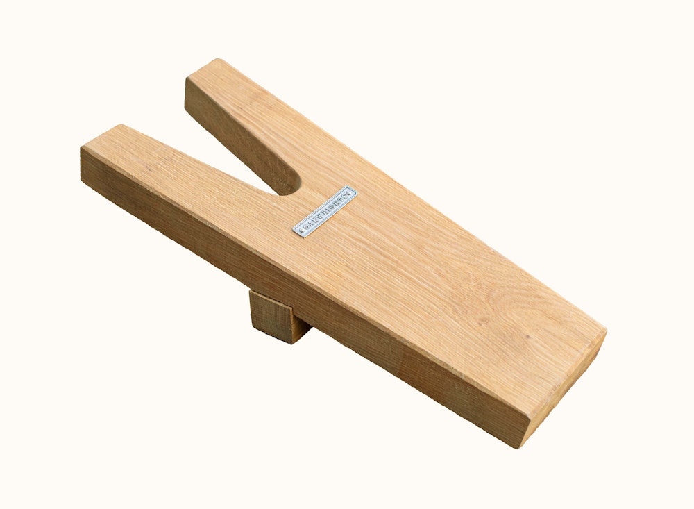 001 Boot Pull Feature
